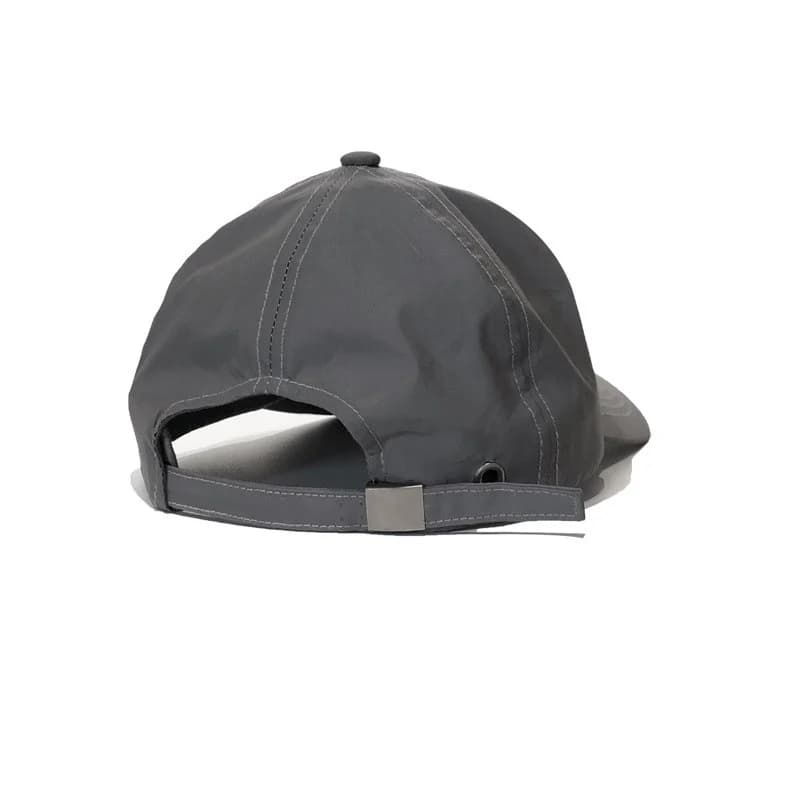 Grijze baseballpet met reflecterend materiaal - achteraanzicht